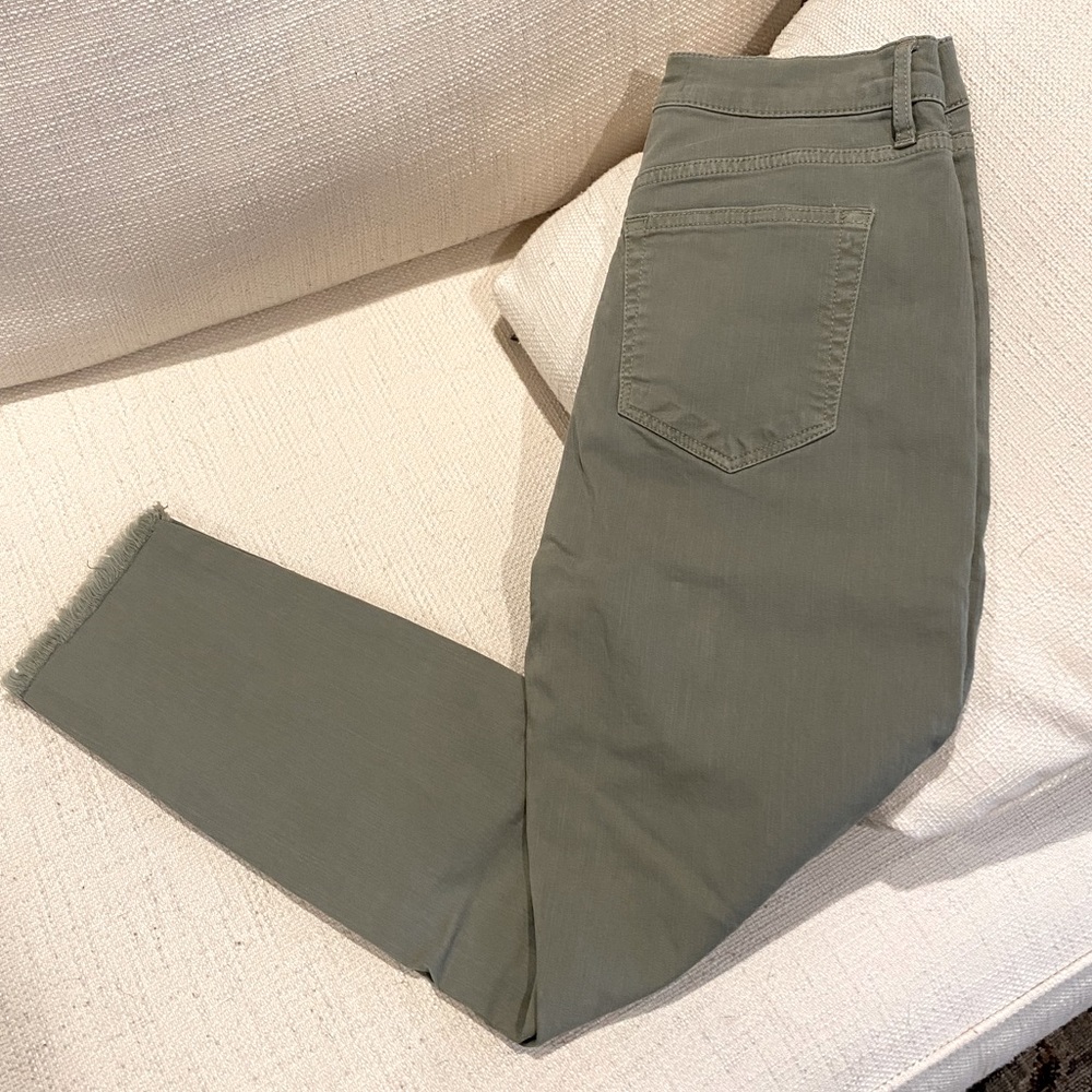 LOFT High Rise Skinny Crop